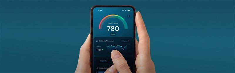 Person syncing the Hume Band to the app, viewing their health score dashboard